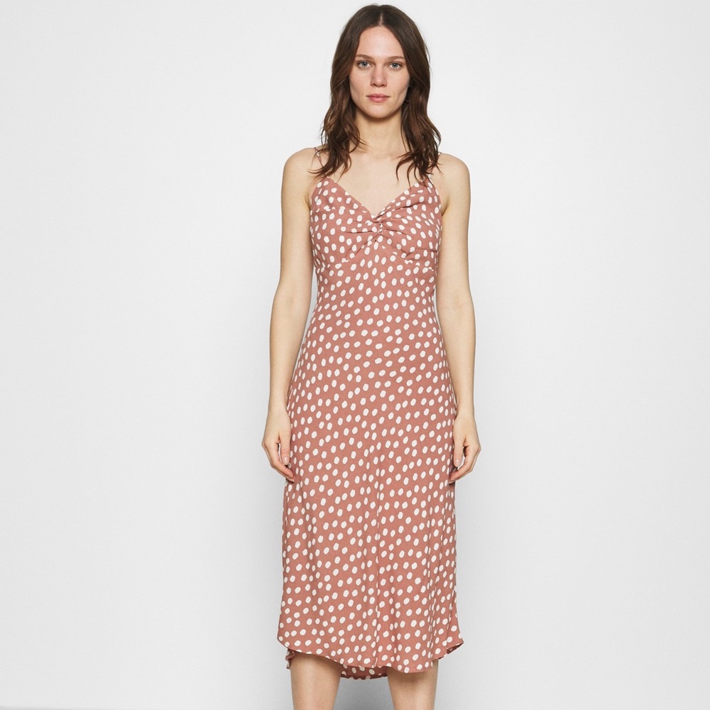 Abercrombie & Fitch Knot-Front Slip Midi Dress dusty pink dot (Medium)